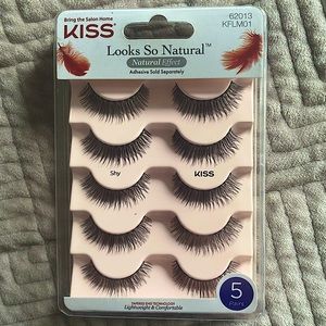 NIB Kiss Look So Natural Lashes